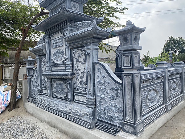 Chi tiết trạm khắc hoa văn của một khu lăng mộ