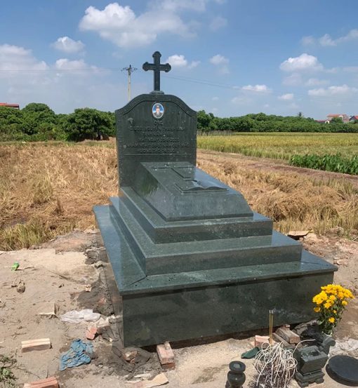 Mộ đá công giáo - Mẫu 12