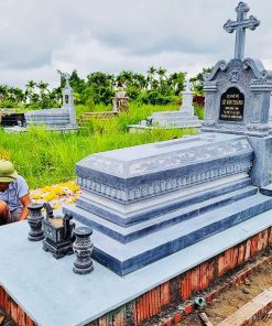 Mộ đá công giáo - Mẫu 13