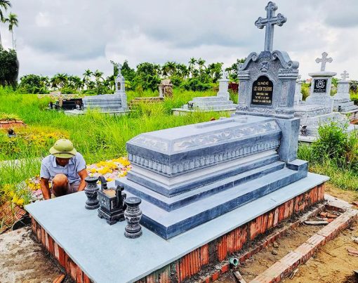 Mộ đá công giáo - Mẫu 13