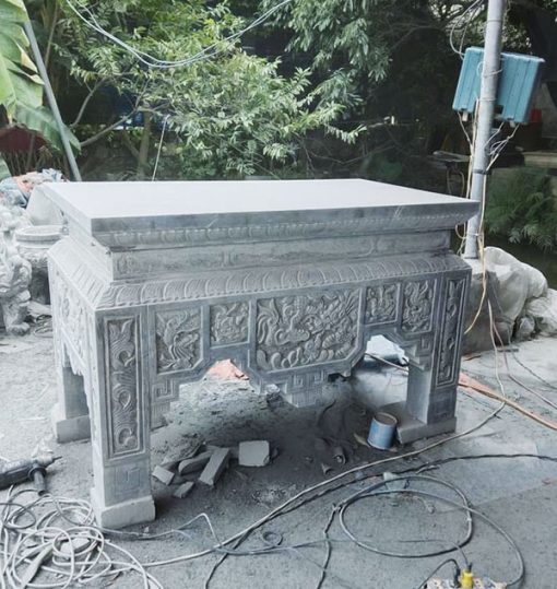 Bàn thờ đá - 11