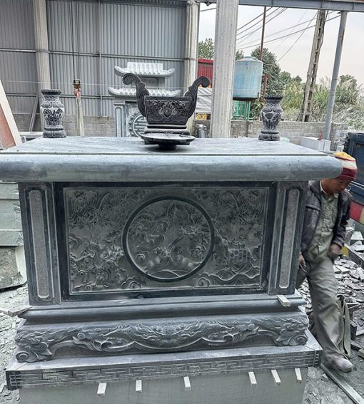 Bàn thờ đá - 13