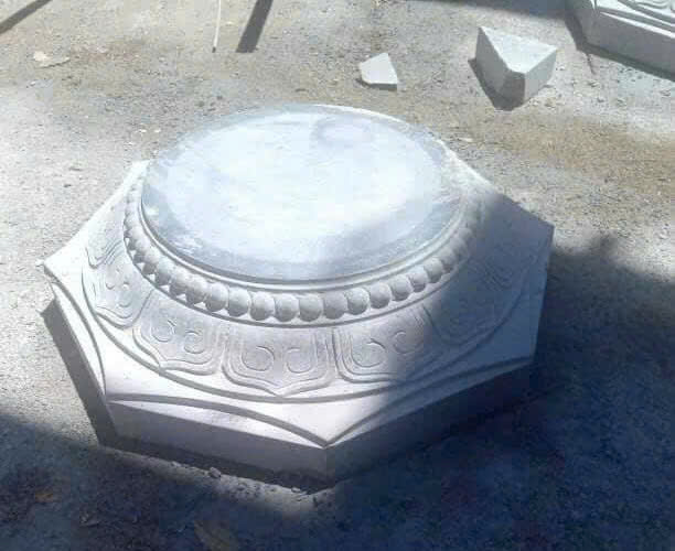 Mẫu tảng đá bệt, cao 15cm