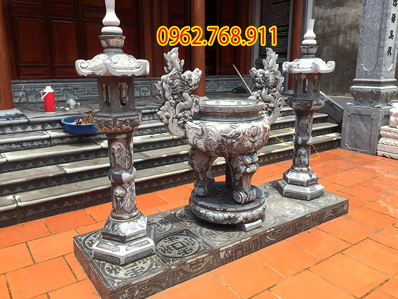 Mẫu lư hương đá đẹp, phù hớp cho các không gian thờ cúng ngoài trời