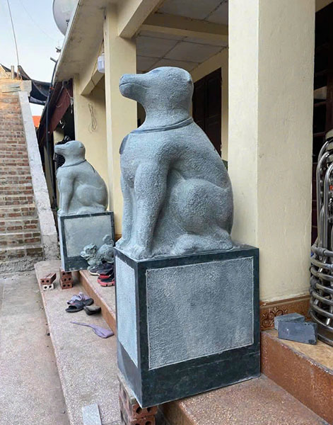 Tượng chó đá cổ
